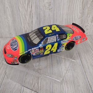 Jeff Gordon #24 DuPont 2004 Chevrolet Monte Carlo 1/18 Revell - LIMITED EDITION!